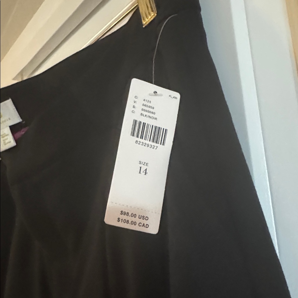 The Avery Pleated Trouser Shorts by Maeve-Blk-NWT - Picture 4 of 6